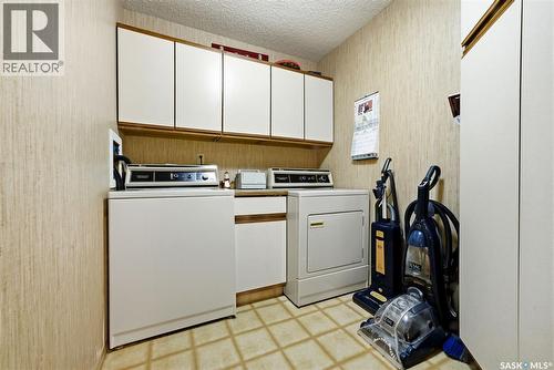 250 Prospect Crescent, Lumsden, SK - Indoor Photo Showing Laundry Room