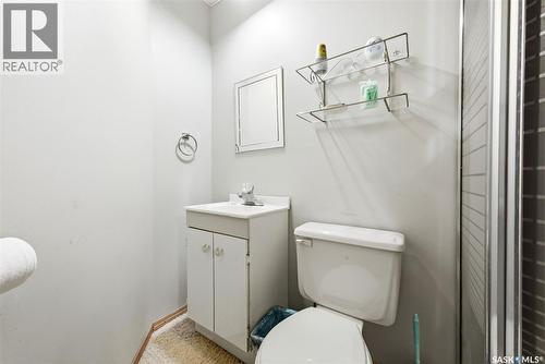 250 Prospect Crescent, Lumsden, SK - Indoor Photo Showing Bathroom