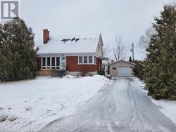 30 SUNNYCREST DRIVE  Ottawa, ON K2E 5Y2