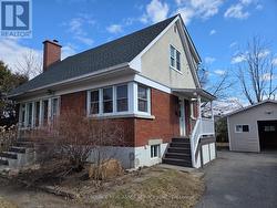 30 SUNNYCREST DRIVE  Ottawa, ON K2E 5Y2