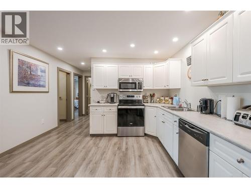 1418 Fairview Road, Oliver, BC - Indoor Photo Showing Kitchen With Double Sink