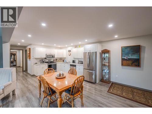 1418 Fairview Road, Oliver, BC - Indoor Photo Showing Dining Room