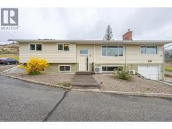 1418 FAIRVIEW Road Oliver, BC V0H 1T5