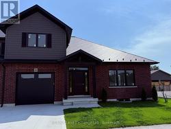 UNIT 4 - 8 GOLF LINKS ROAD Kincardine, ON N2Z 0G1