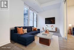 702 - 115 BLUE JAYS WAY Toronto, ON M5V 0N4