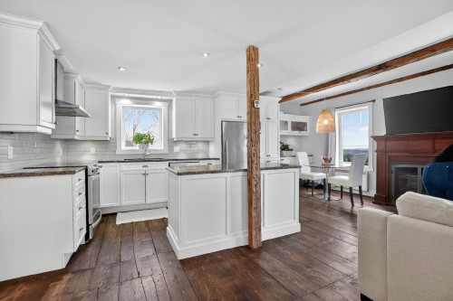 Cuisine - 1309 Route 139 N., Sutton, QC - Indoor Photo Showing Kitchen With Upgraded Kitchen
