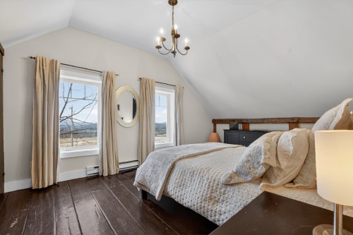 Chambre à coucher principale - 1309 Route 139 N., Sutton, QC - Indoor Photo Showing Bedroom
