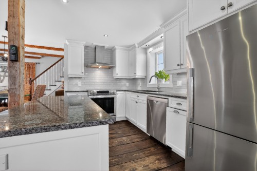 Cuisine - 1309 Route 139 N., Sutton, QC - Indoor Photo Showing Kitchen With Upgraded Kitchen