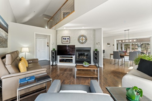 Salon - 2049 Rue Pierre-Hamel, Magog, QC - Indoor Photo Showing Living Room With Fireplace