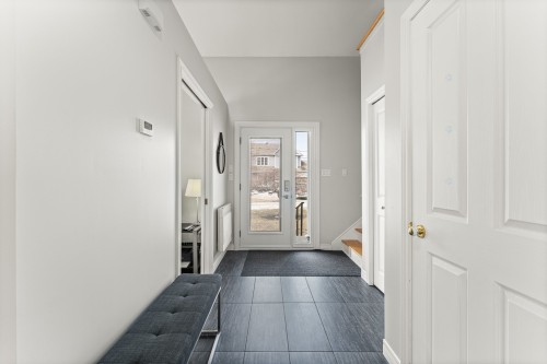 Hall d'entrée/Vestibule - 2049 Rue Pierre-Hamel, Magog, QC - Indoor Photo Showing Other Room