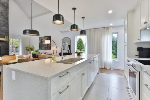 Cuisine - 1202 Rue Shefford, Bromont, QC - Indoor Photo Showing Kitchen With Double Sink With Upgraded Kitchen