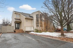 1668 Rue Lotbinière  Longueuil (Le Vieux-Longueuil), QC J4G 2J9