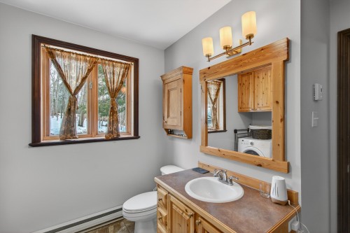 Salle de bains - 21 Ch. Paul-Grégoire, La Minerve, QC - Indoor Photo Showing Bathroom