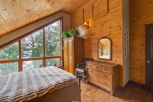 Chambre à coucher principale - 21 Ch. Paul-Grégoire, La Minerve, QC - Indoor Photo Showing Bedroom