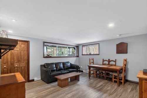 Salle familiale - 21 Ch. Paul-Grégoire, La Minerve, QC - Indoor