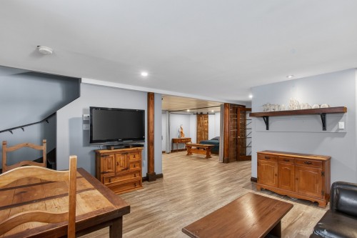 Salle familiale - 21 Ch. Paul-Grégoire, La Minerve, QC - Indoor