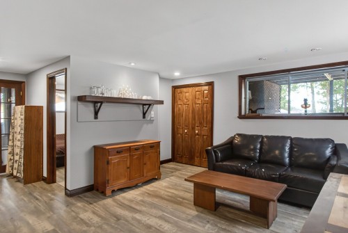 Salle familiale - 21 Ch. Paul-Grégoire, La Minerve, QC - Indoor Photo Showing Living Room