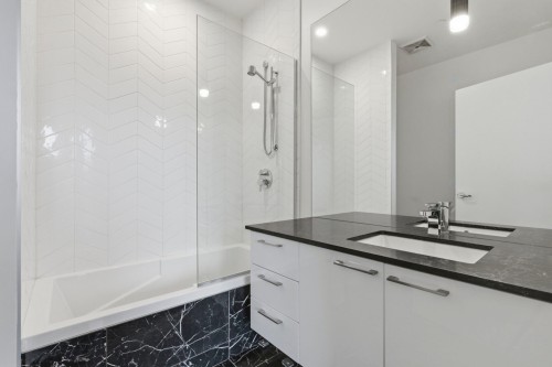 Bathroom - 1006-1910 Rue Des Bassins, Montréal (Le Sud-Ouest), QC - Indoor Photo Showing Bathroom