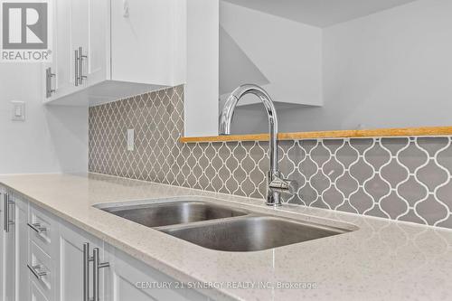 463 Fernside Street, Ottawa, ON - Indoor Photo Showing Kitchen With Double Sink