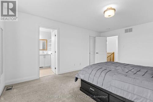 463 Fernside Street, Ottawa, ON - Indoor Photo Showing Bedroom