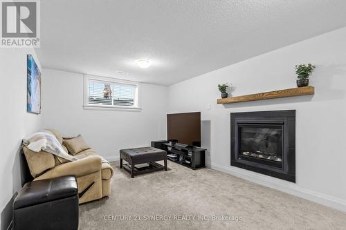 463 Fernside Street, Ottawa, ON - Indoor Photo Showing Living Room With Fireplace