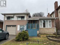 293 DUNFOREST AVENUE Toronto, ON M2N 4K1