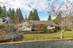 519 ASPEN Ave Qualicum Beach, BC V9K 1A6