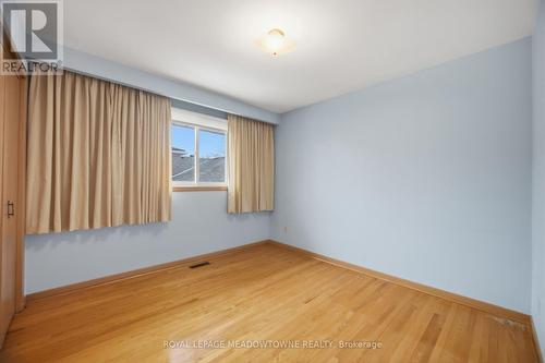854 Runningbrook Drive, Mississauga, ON - Indoor Photo Showing Other Room