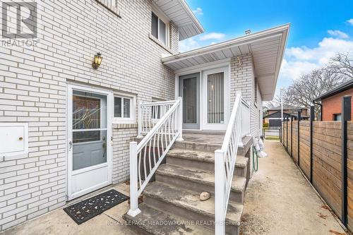 854 Runningbrook Drive, Mississauga, ON - Outdoor With Exterior