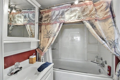 Salle de bains - 53 Rue Gendron, Rouyn-Noranda, QC - Indoor Photo Showing Bathroom