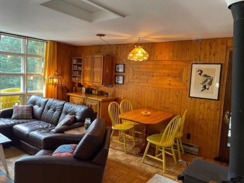 Salon - 138-139-2500 Ch. Des Chênes E., La Conception, QC - Indoor