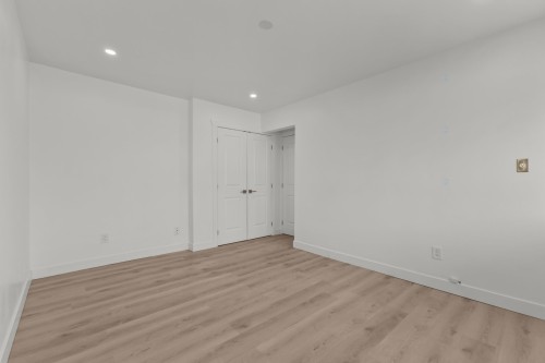 Chambre à coucher - 111-4200 Av. Bourret, Montréal (Côte-Des-Neiges/Notre-Dame-De-Grâce), QC - Indoor Photo Showing Other Room