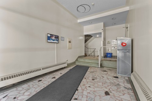 Hall d'entrée/Vestibule - 111-4200 Av. Bourret, Montréal (Côte-Des-Neiges/Notre-Dame-De-Grâce), QC - Indoor Photo Showing Other Room