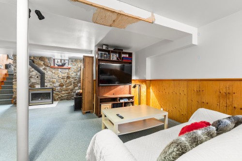 Salle familiale - 20 26E Avenue, Pincourt, QC - Indoor With Fireplace