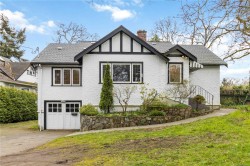3438 Cook St Saanich, BC V8X 1B1