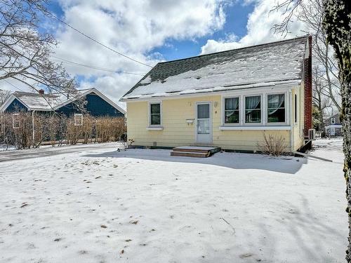 6 Newland Crescent, Charlottetown, PE 