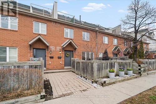 5 - 1241 PARKWEST PLACE  Mississauga, ON L5E 3J3