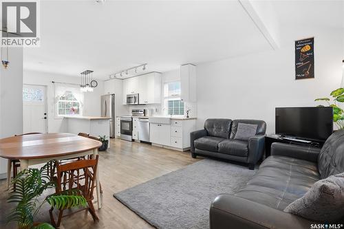 929 K Avenue N, Saskatoon, SK - Indoor