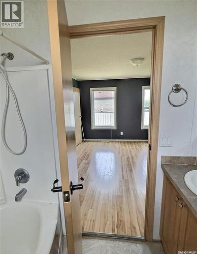 92 Foord Crescent, Macoun, SK - Indoor Photo Showing Bathroom