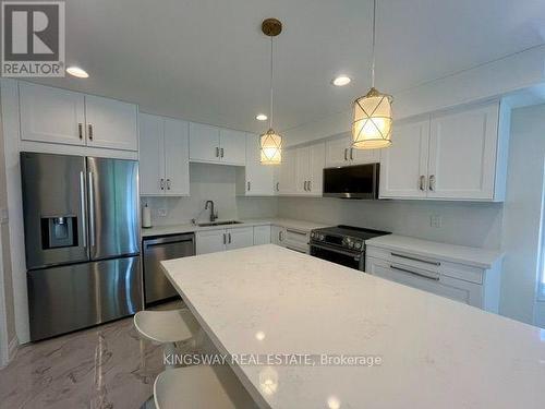 4040 Lookout Court, Mississauga, ON 