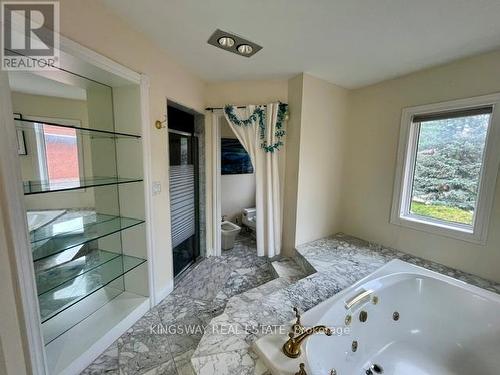 4040 Lookout Court, Mississauga, ON 