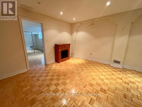 4040 Lookout Court, Mississauga, ON 