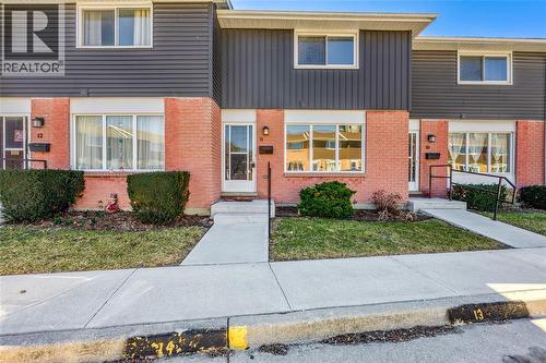 82 FINCH DRIVE Unit# 11  Sarnia, ON N7S 4T8