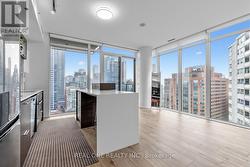 1804 - 75 ST NICHOLAS STREET Toronto, ON M4Y 0A5