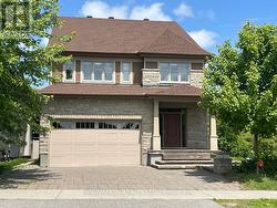 141 HIGHBURY PARK DRIVE  Ottawa, ON K2J 5Y1