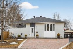 44 BALLANTRAE WAY  Ottawa, ON K2L 1N5