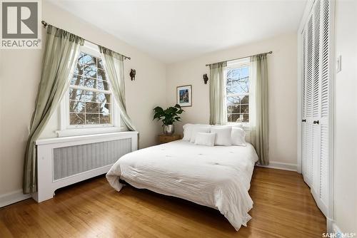 3003 Hill Avenue, Regina, SK - Indoor Photo Showing Bedroom