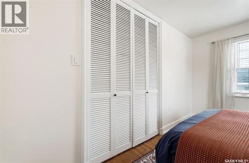 3003 Hill Avenue, Regina, SK - Indoor Photo Showing Bedroom