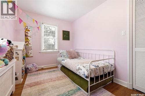 3003 Hill Avenue, Regina, SK - Indoor Photo Showing Bedroom