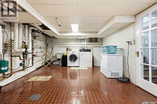 3003 Hill Avenue, Regina, SK - Indoor Photo Showing Laundry Room
